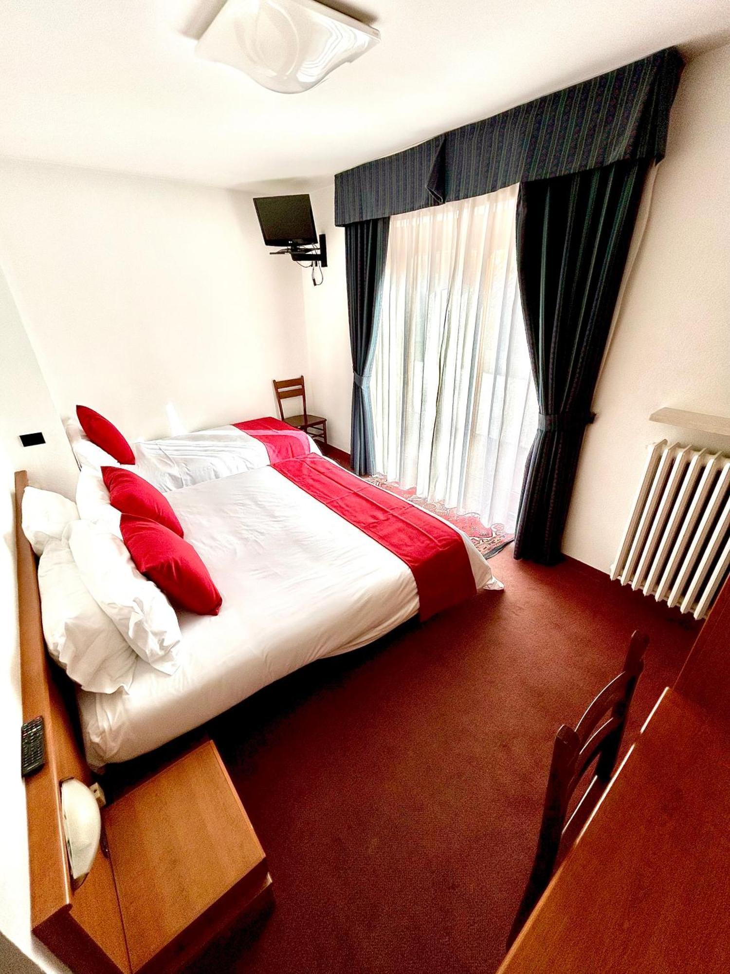 Hotel La Nigritella Bardonecchia Ngoại thất bức ảnh